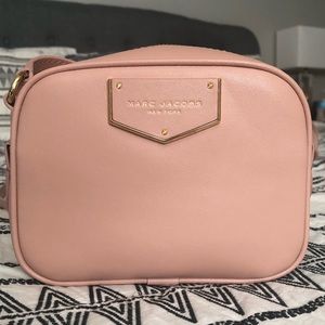 MARC JACOBS VOYAGER SQUARE CROSSBODY NWOT